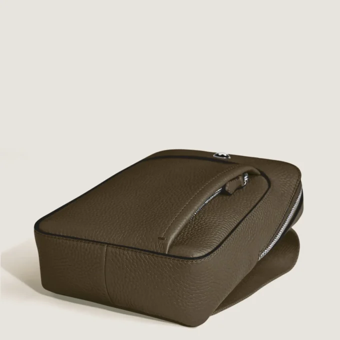 Bolso Montblanc Companion on body