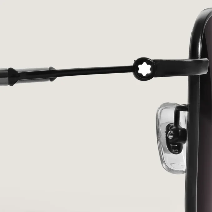 Gafas de sol cuadradas con montura metálica de color negro