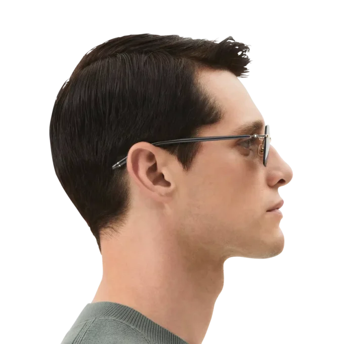 Gafas de sol cuadradas con montura metálica dorada