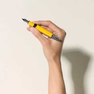 Great Characters Enzo Ferrari Special Edition Giallo Modena Pluma estilográfica M