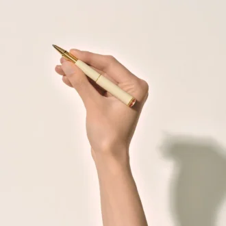 Rollerball Montblanc Heritage Rouge et Noir «Baby» Edición Especial color marfil